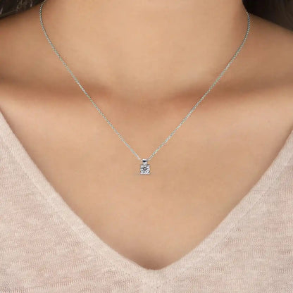 Solitaire Belle Diamond Pendant