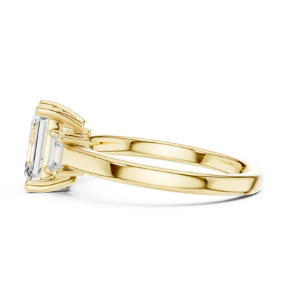 Trois Émeraude Diamond Ring