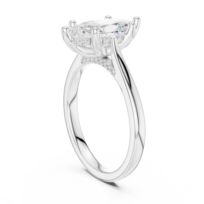 Elongé Diamond Ring