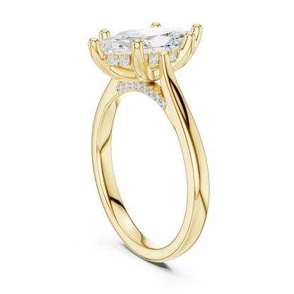 Elongé Diamond Ring